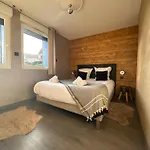 La Reine Pour Deux Personnes Avec Magnifique Vue Et Jacuzzi *