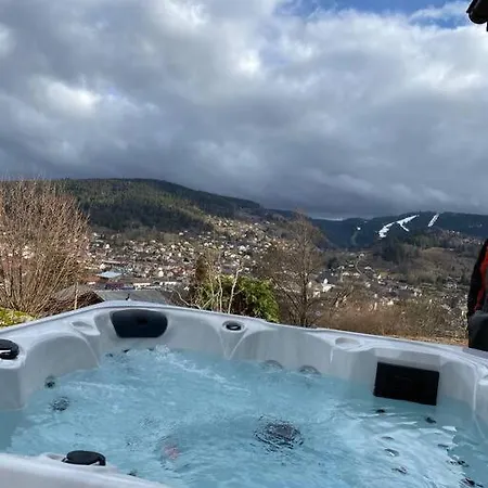 Apartment La Reine Pour Deux Personnes Avec Magnifique Vue Et Jacuzzi Gérardmer