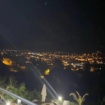 La Reine Pour Deux Personnes Avec Magnifique Vue Et Jacuzzi Appartement