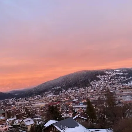 La Reine Pour Deux Personnes Avec Magnifique Vue Et Jacuzzi *