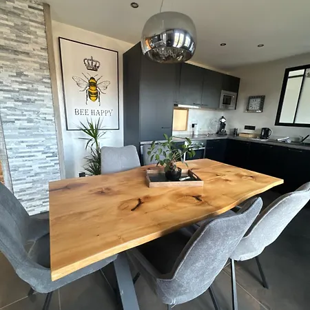 Appartement La Reine Pour Deux Personnes Avec Magnifique Vue Et Jacuzzi Gérardmer