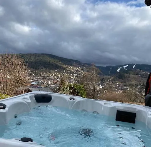 Appartement La Reine Pour Deux Personnes Avec Magnifique Vue Et Jacuzzi Gérardmer