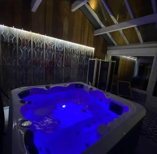 La Reine Pour Deux Personnes Avec Magnifique Vue Et Jacuzzi Appartement Gérardmer