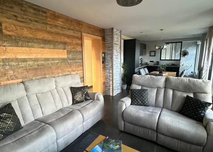 La Reine Pour Deux Personnes Avec Magnifique Vue Et Jacuzzi Appartement *