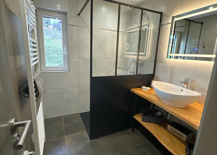 La Reine Pour Deux Personnes Avec Magnifique Vue Et Jacuzzi Appartement Gérardmer