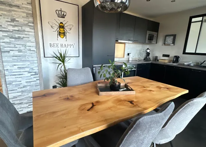 Appartement La Reine Pour Deux Personnes Avec Magnifique Vue Et Jacuzzi Gérardmer